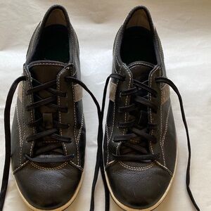 Ked's leather sneakers tennis shoes Women’s Black Size 8.5 walking comfort